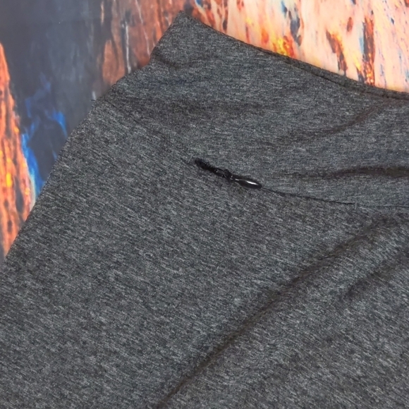 Rei skirt size small - Picture 4 of 4